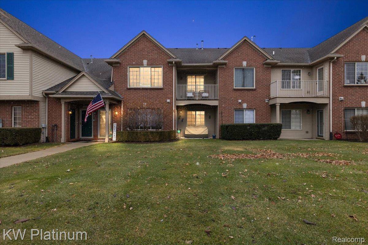 45519 Hidden View CT, Utica, MI 48315