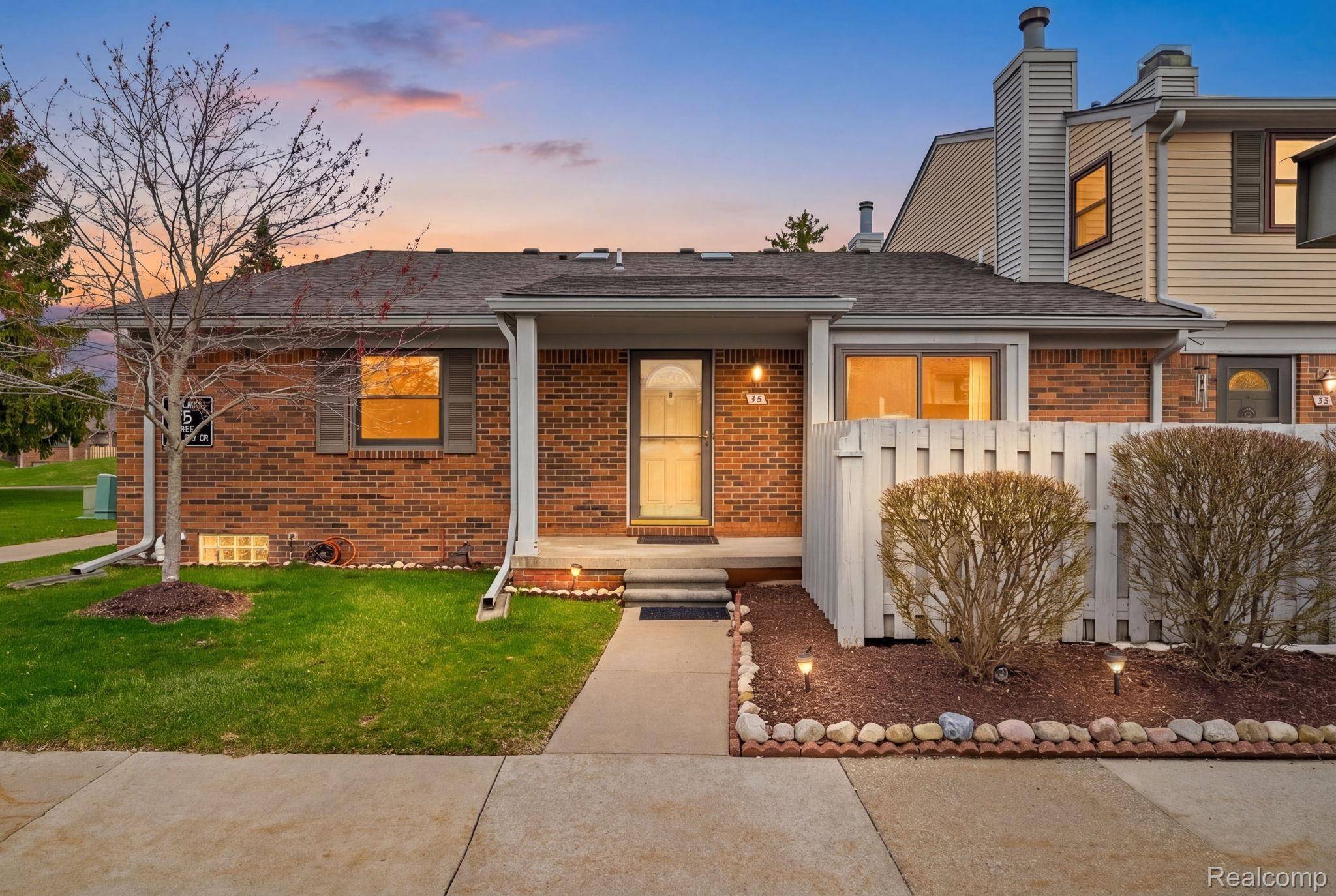 1921 Vine Way DR #35, Canton Charter Township, MI 48188