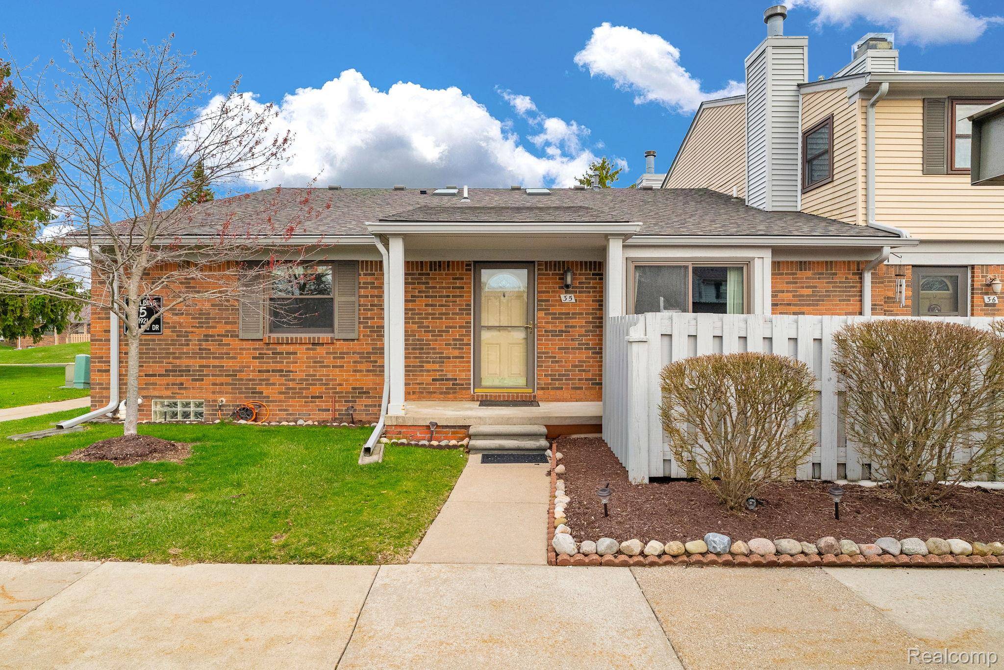 1921 Vine Way DR #35, Canton Charter Township, MI 48188