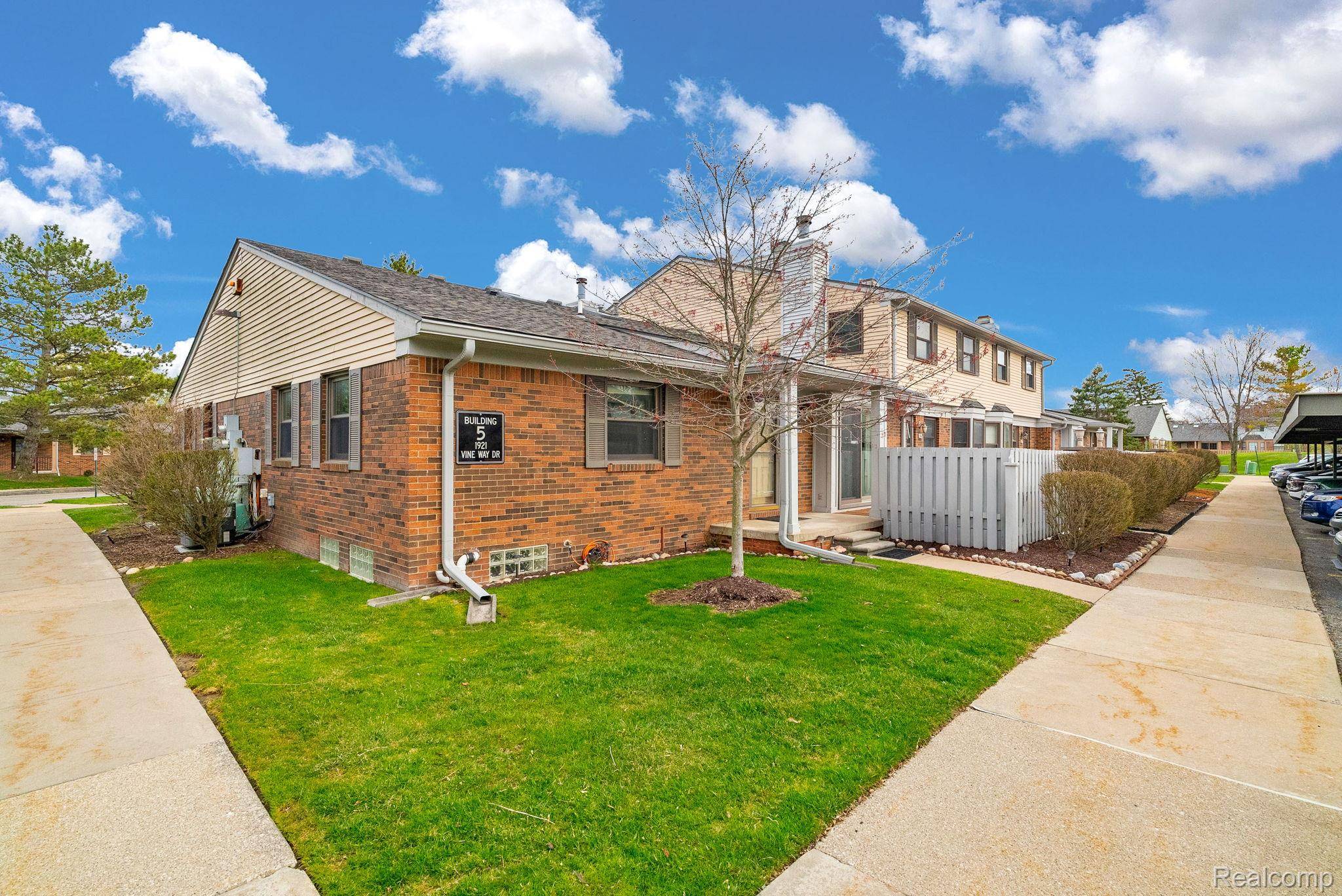 1921 Vine Way DR #35, Canton Charter Township, MI 48188
