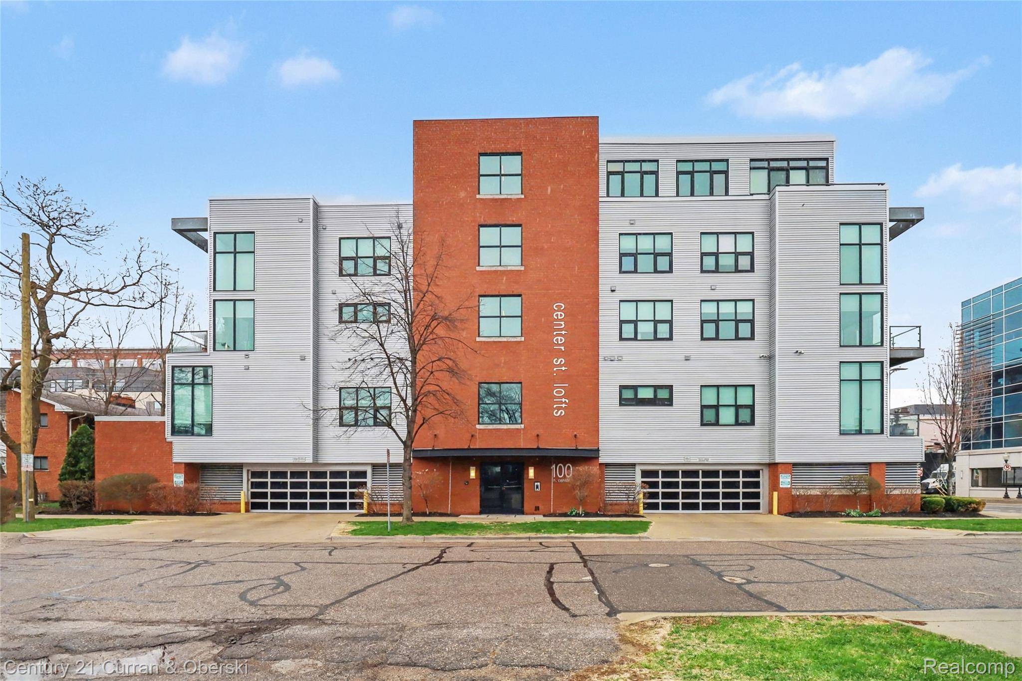 100 N Center ST #402, Royal Oak, MI 48067