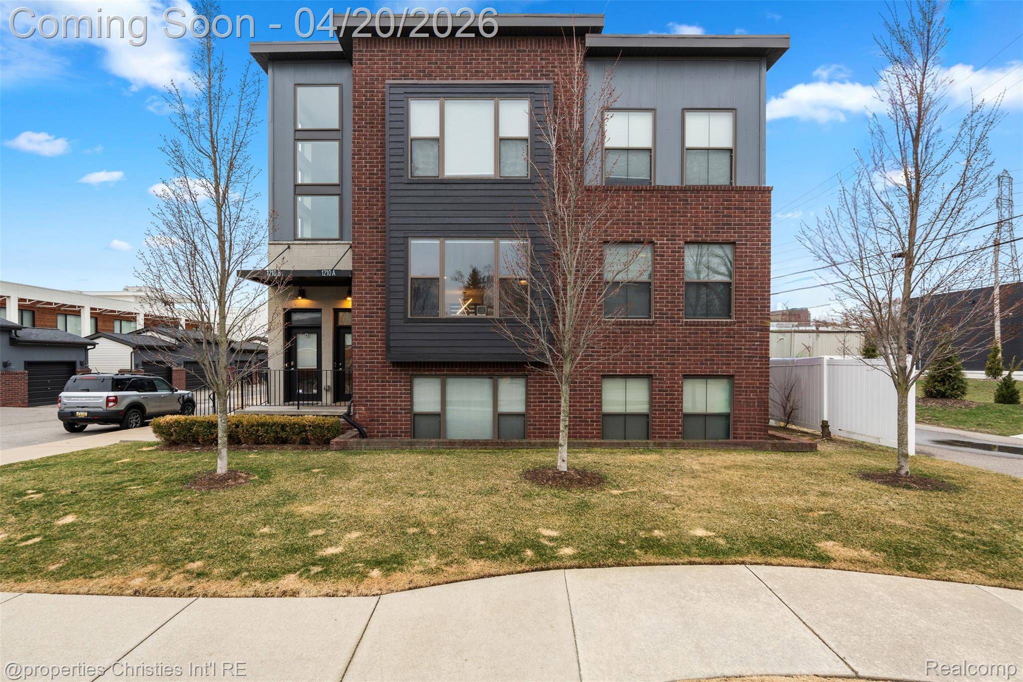 1210 Diamond Unit A CT #A, Royal Oak, MI 48067