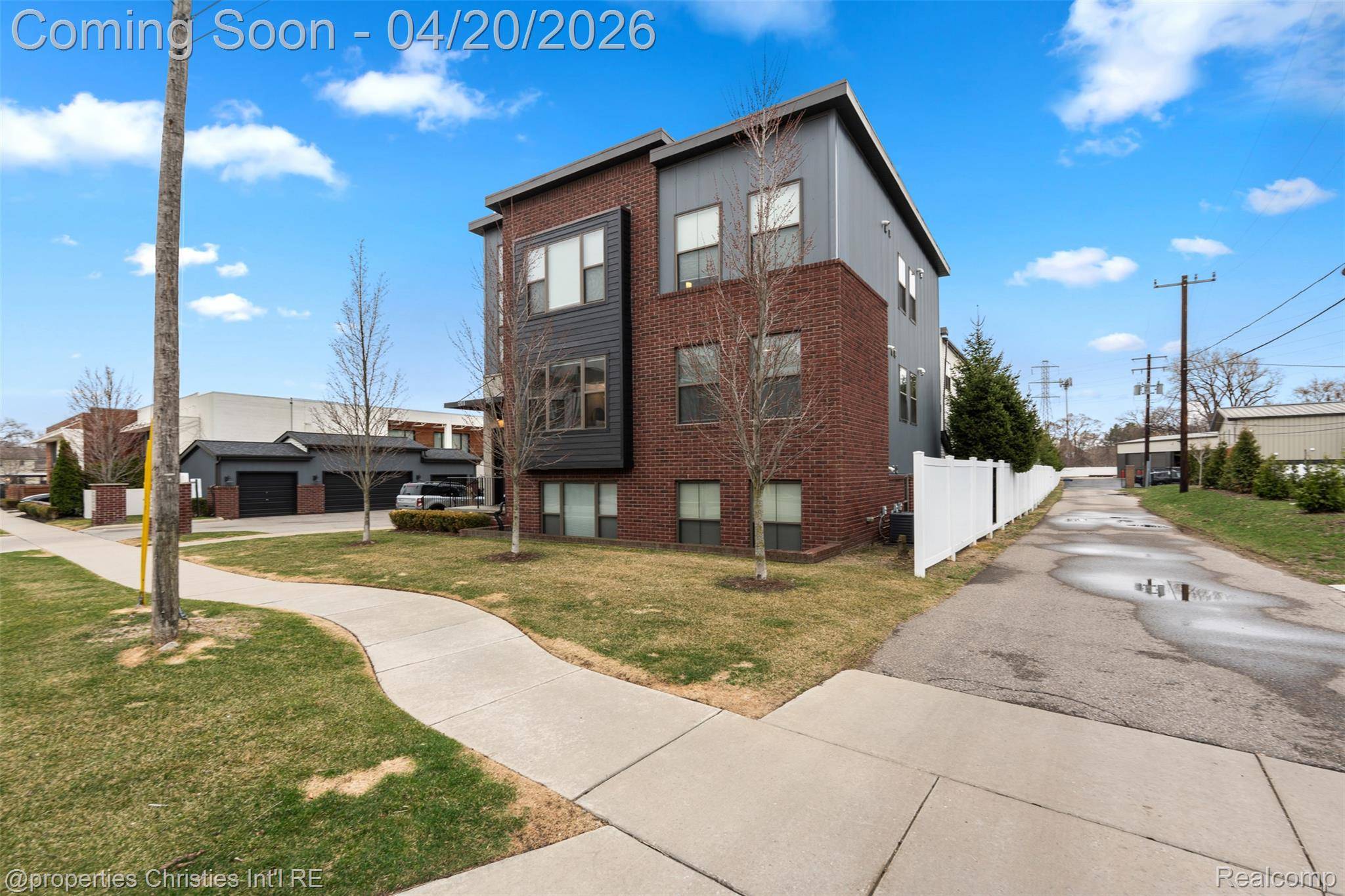 1210 Diamond Unit A CT #A, Royal Oak, MI 48067