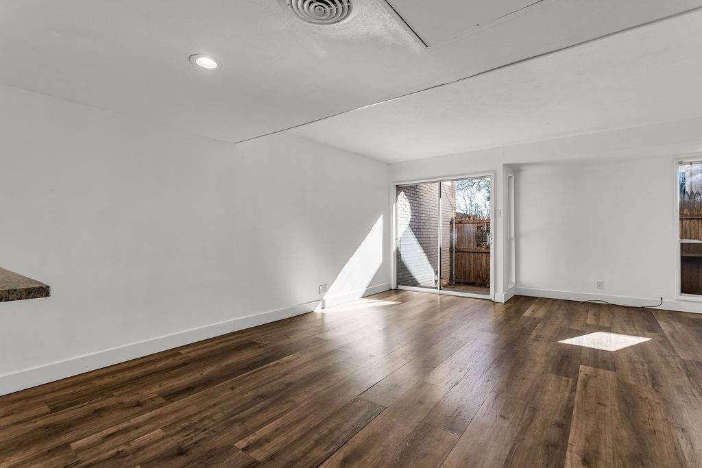 954 S Weatherred Drive, Richardson, TX 75080