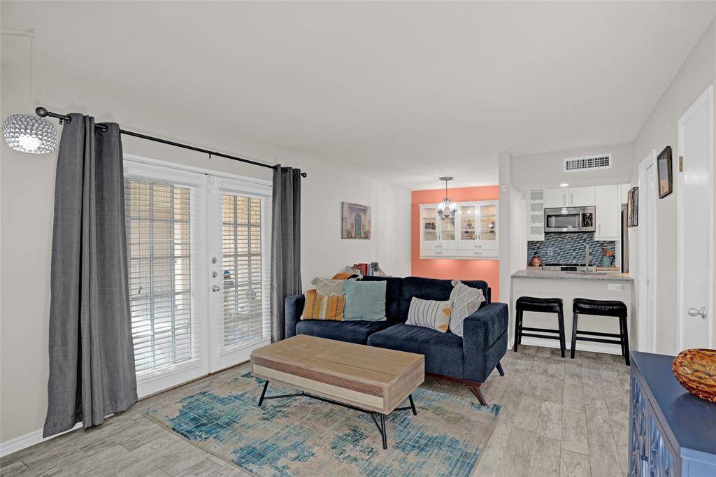 12834 Midway Road #2110, Dallas, TX 75244