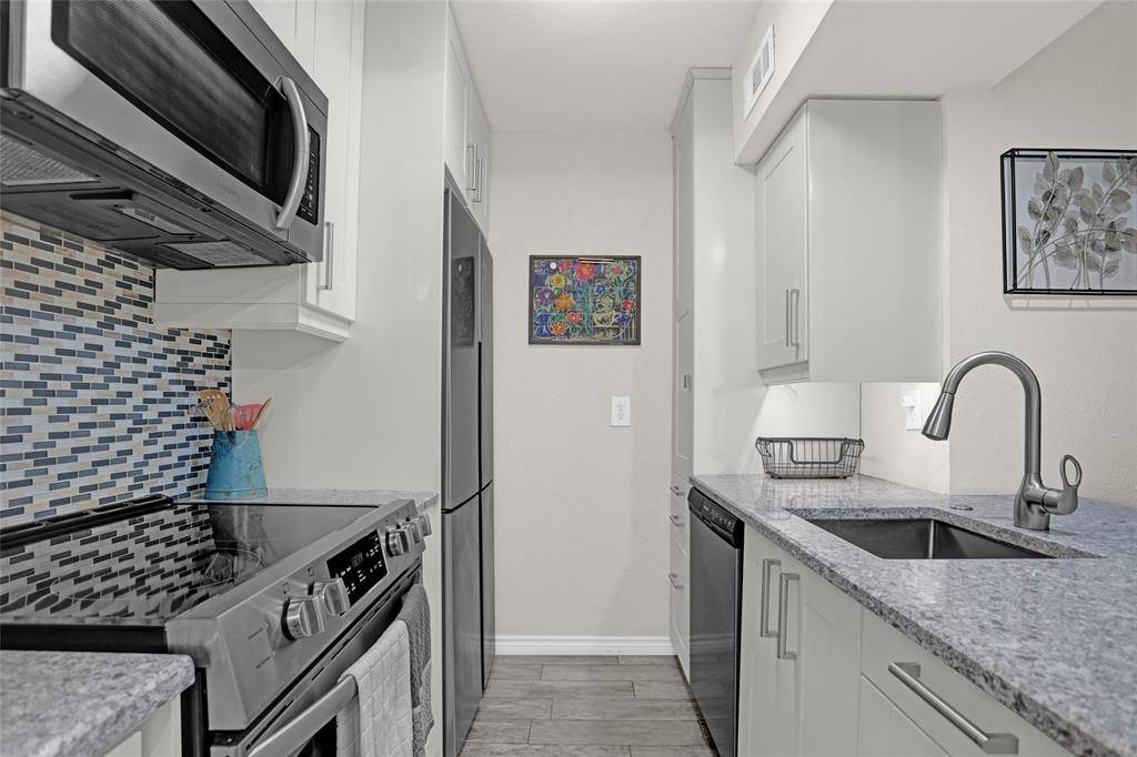 12834 Midway Road #2110, Dallas, TX 75244