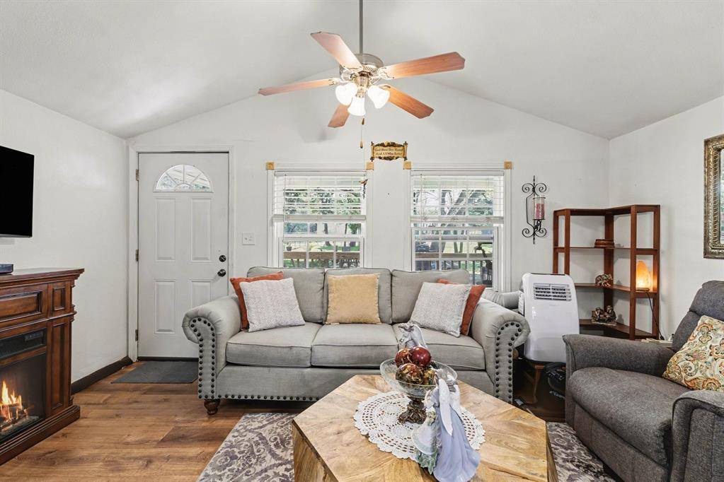 5591 County Road 920, Nevada, TX 75173