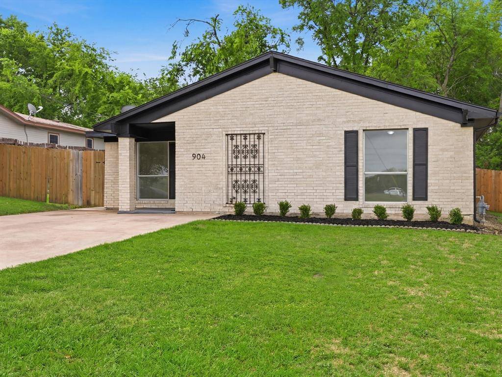 904 Aluminum Plant Road, Rockwall, TX 75087