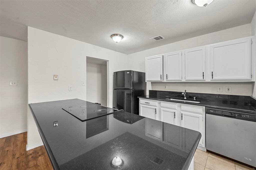 718 Roaming Road Drive, Allen, TX 75002