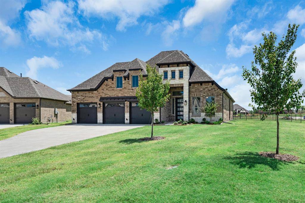 704 Proverbs Court, Heath, TX 75126