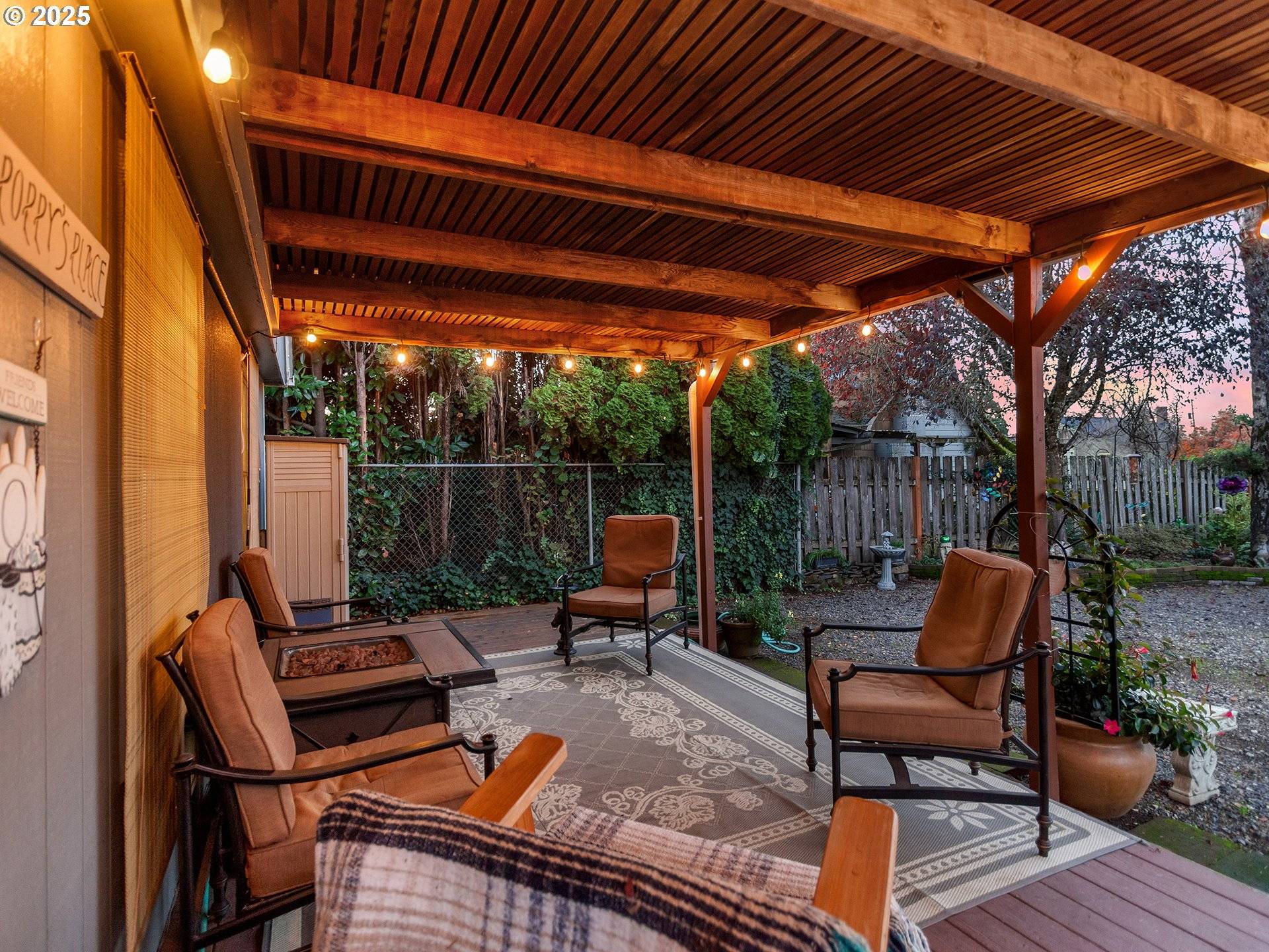 299 SW 3RD AVE, Canby, OR 97013