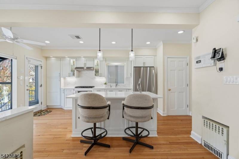 76 Montross Ave, Rutherford Boro, NJ 07070