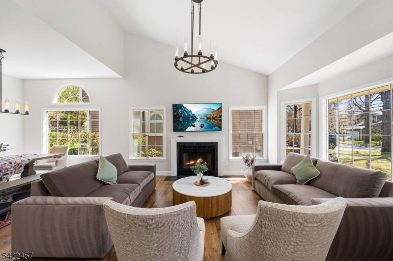 22 Smoke Rise Ln, Bedminster Twp., NJ 07921