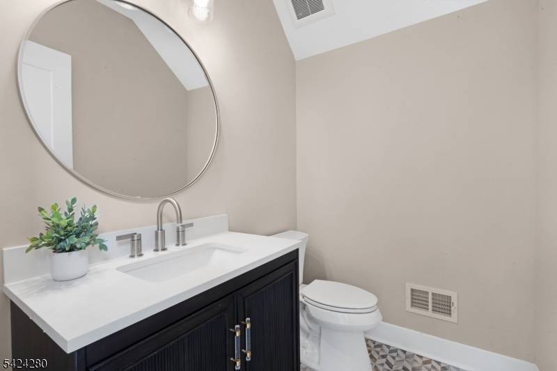 9 Brookside Dr, Warren Twp., NJ 07059