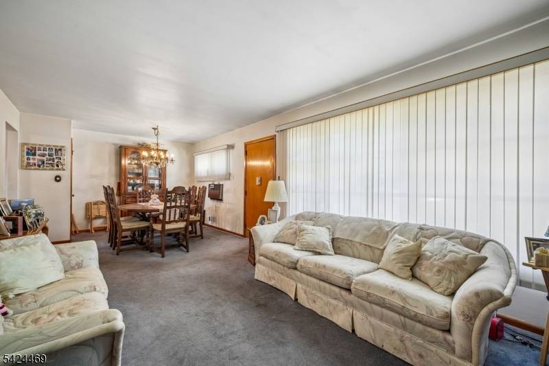 31 Michael Dr, Wayne Twp., NJ 07470