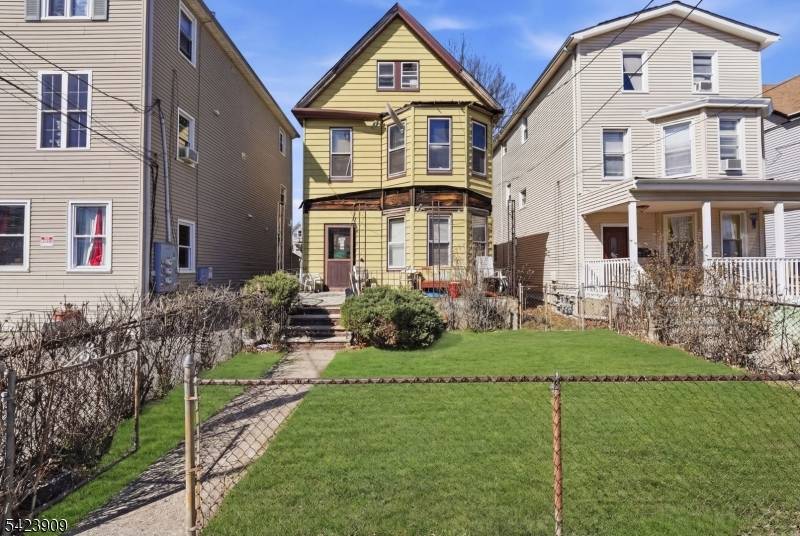 154 Van Buren St, Passaic City, NJ 07055