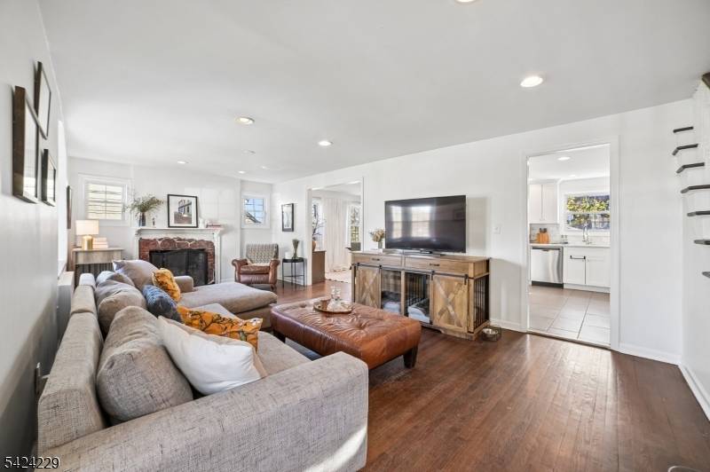 44 Pine St, West Orange Twp., NJ 07052