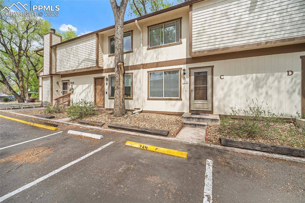 749 Alexander RD #C, Colorado Springs, CO 80909