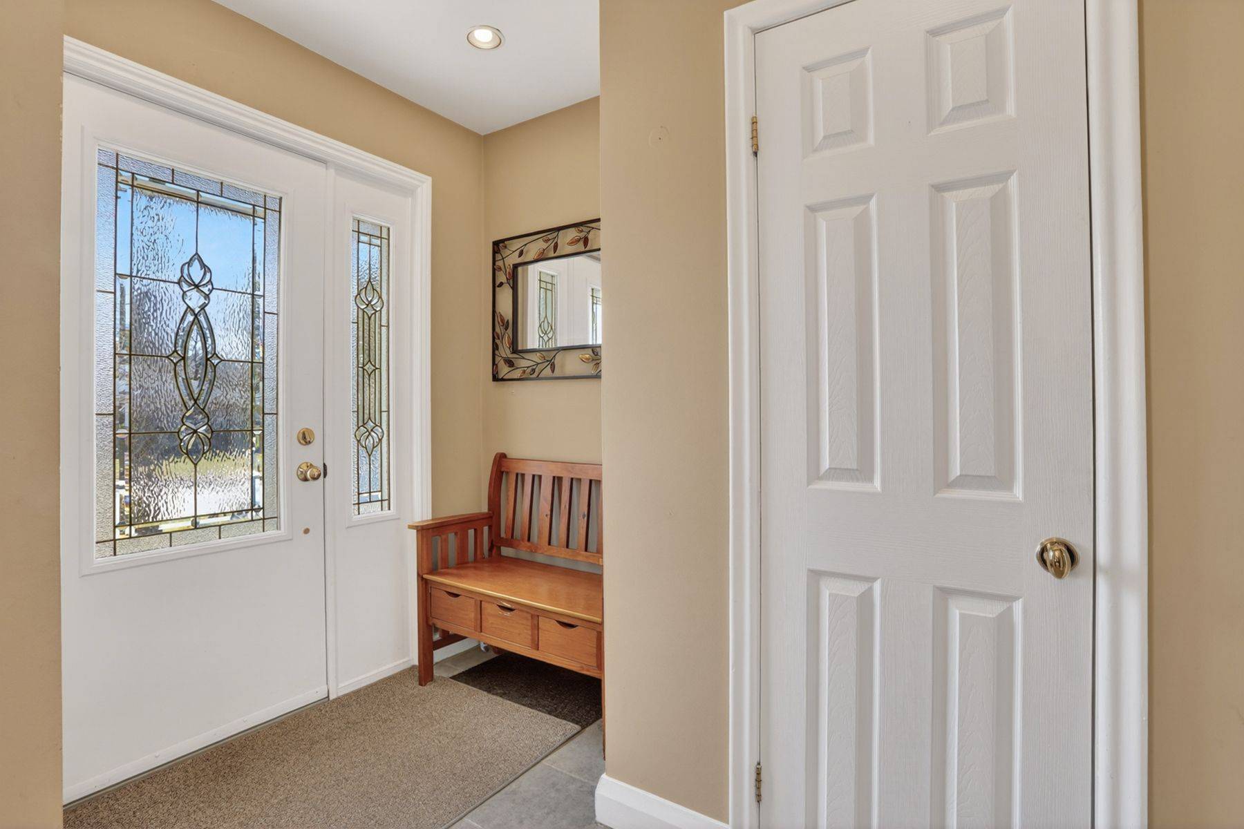 104 Ferris RD, Toronto E03, ON M4B 1G4