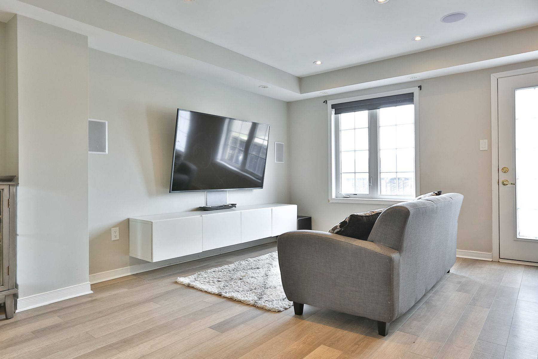 168 Kingston RD W, Ajax, ON L1T 0M9