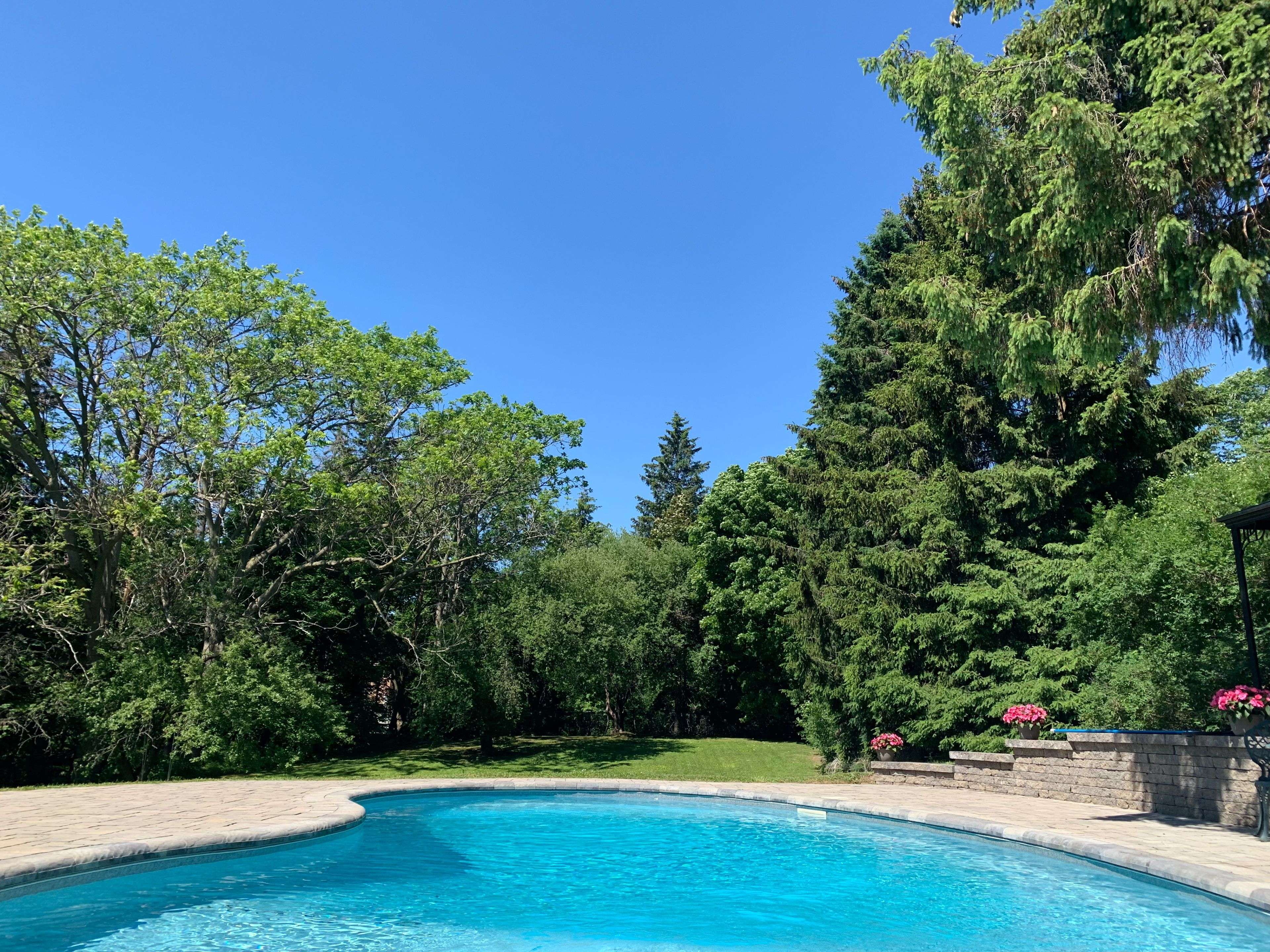 1382 Rougemount DR, Pickering, ON L1V 1N1