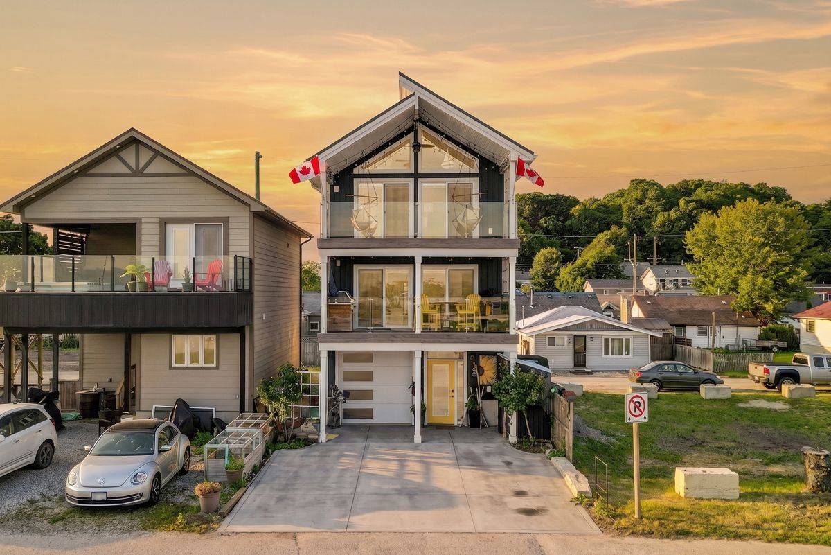 163 Maud ST, Central Elgin, ON N5L 1C8