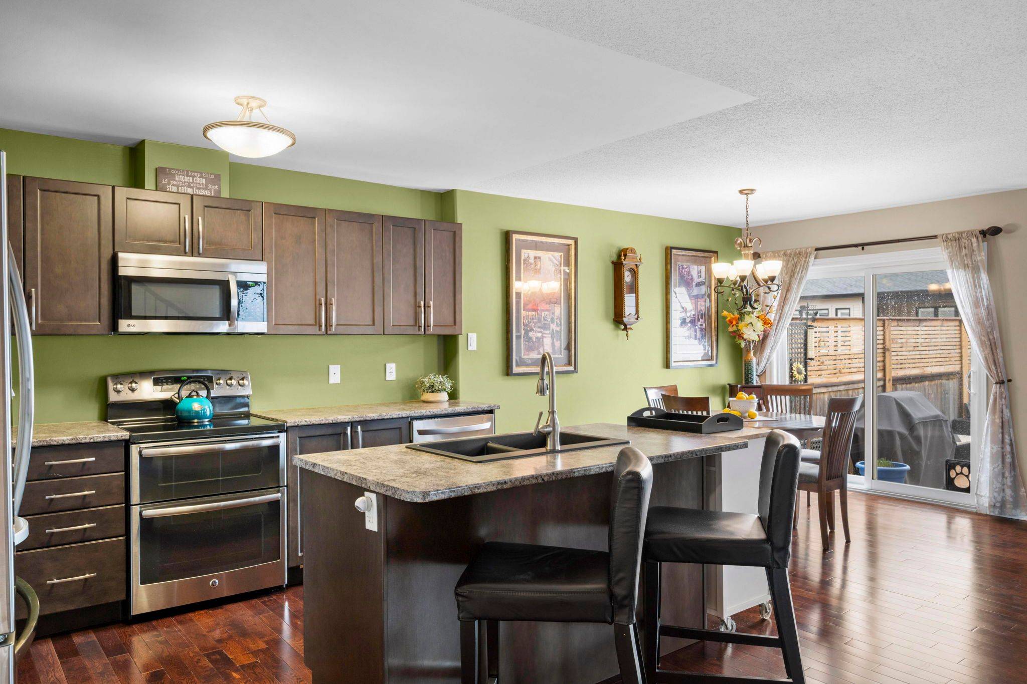 17 Allan Bond CT, Arnprior, ON K7S 0C5