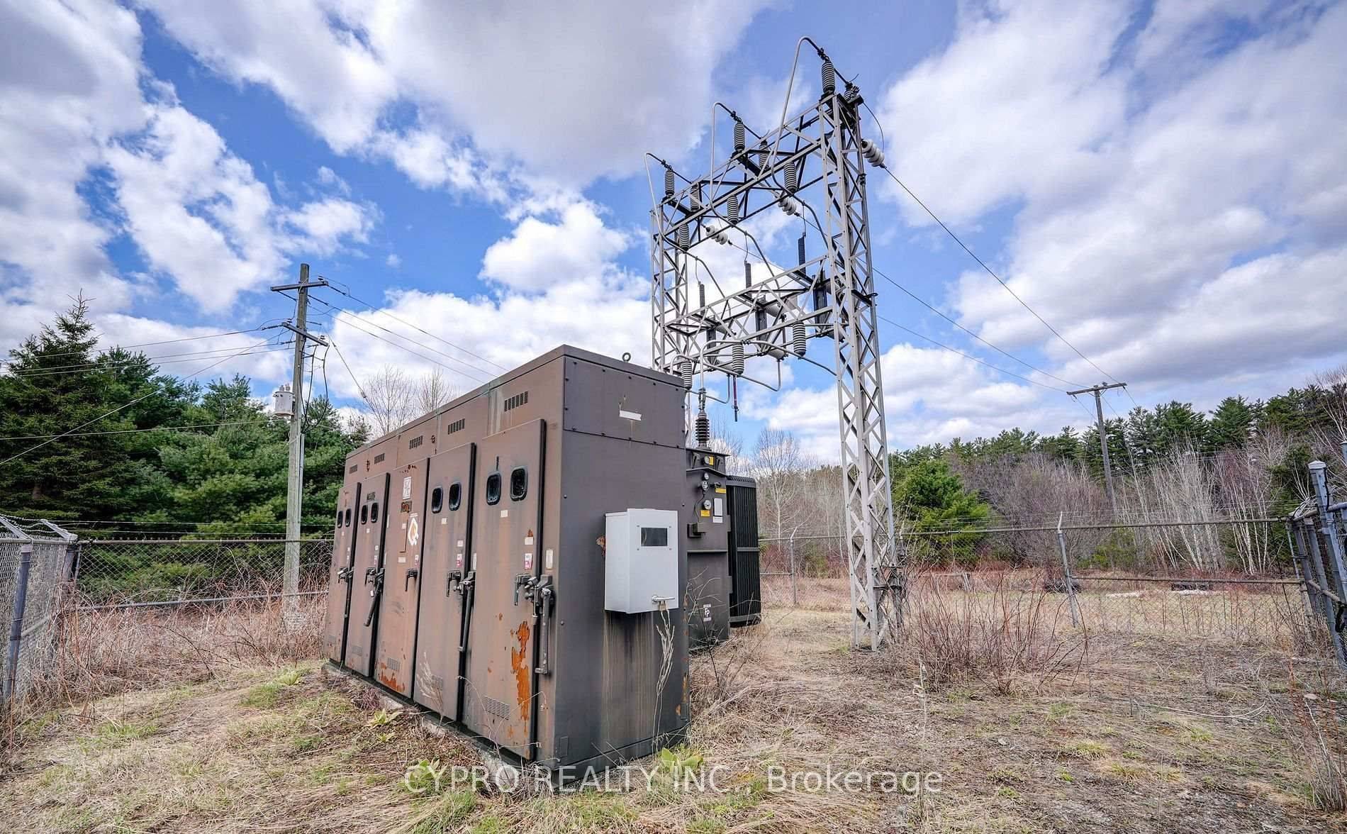 4002 Elephant Lake RD, Dysart Et Al, ON K0L 1M1