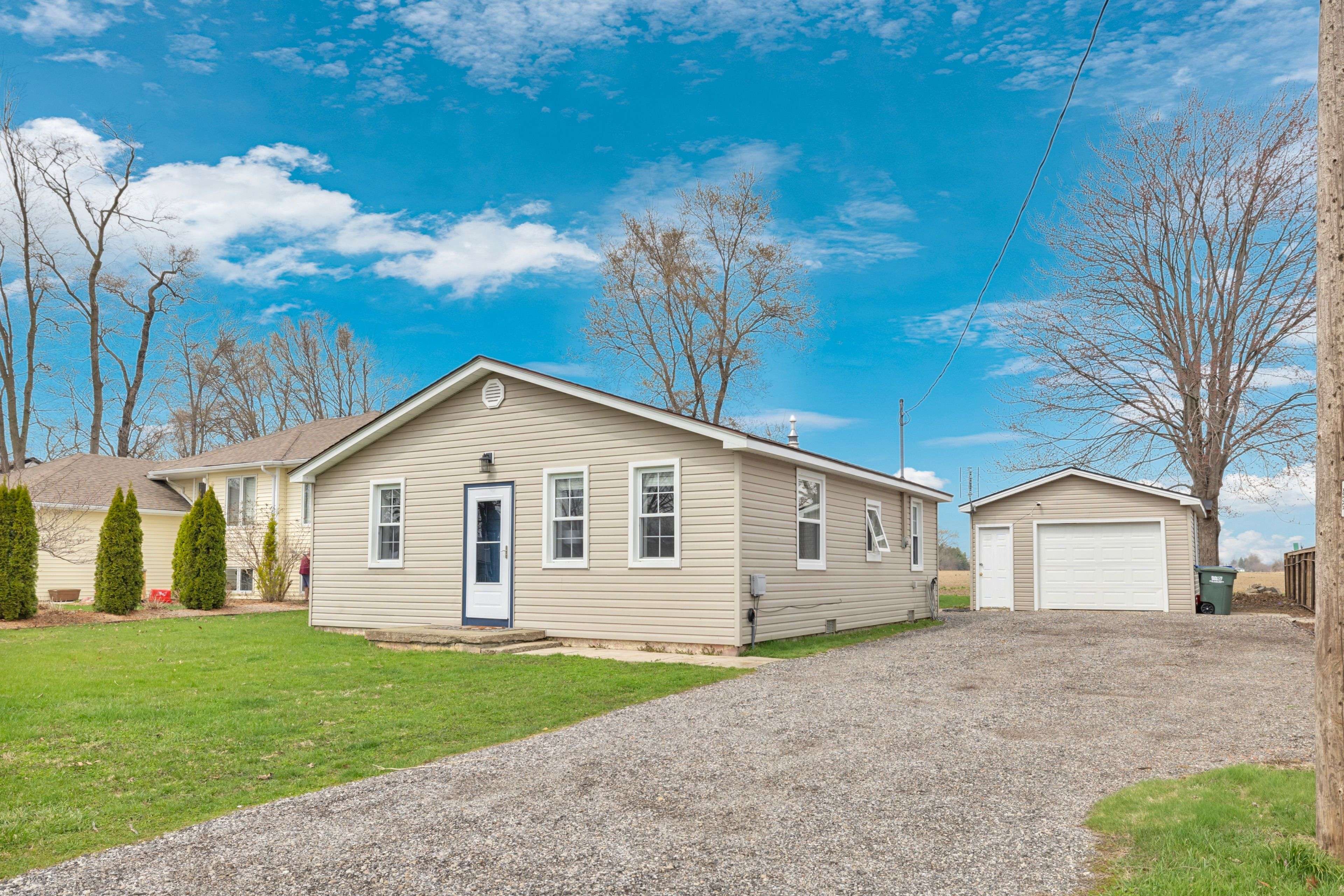 1030 Oak AVE, Kingsville, ON N9Y 3T6