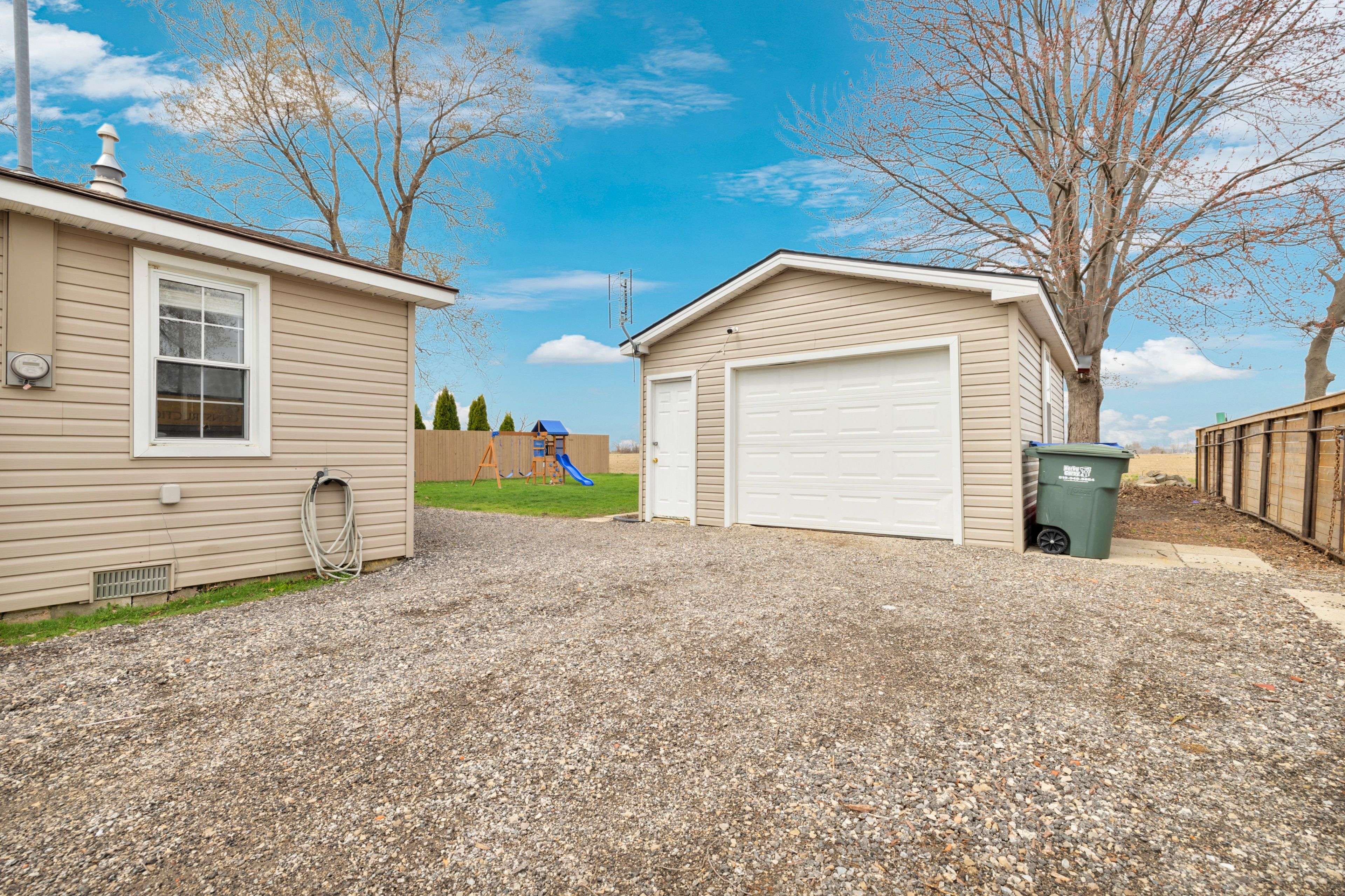 1030 Oak AVE, Kingsville, ON N9Y 3T6