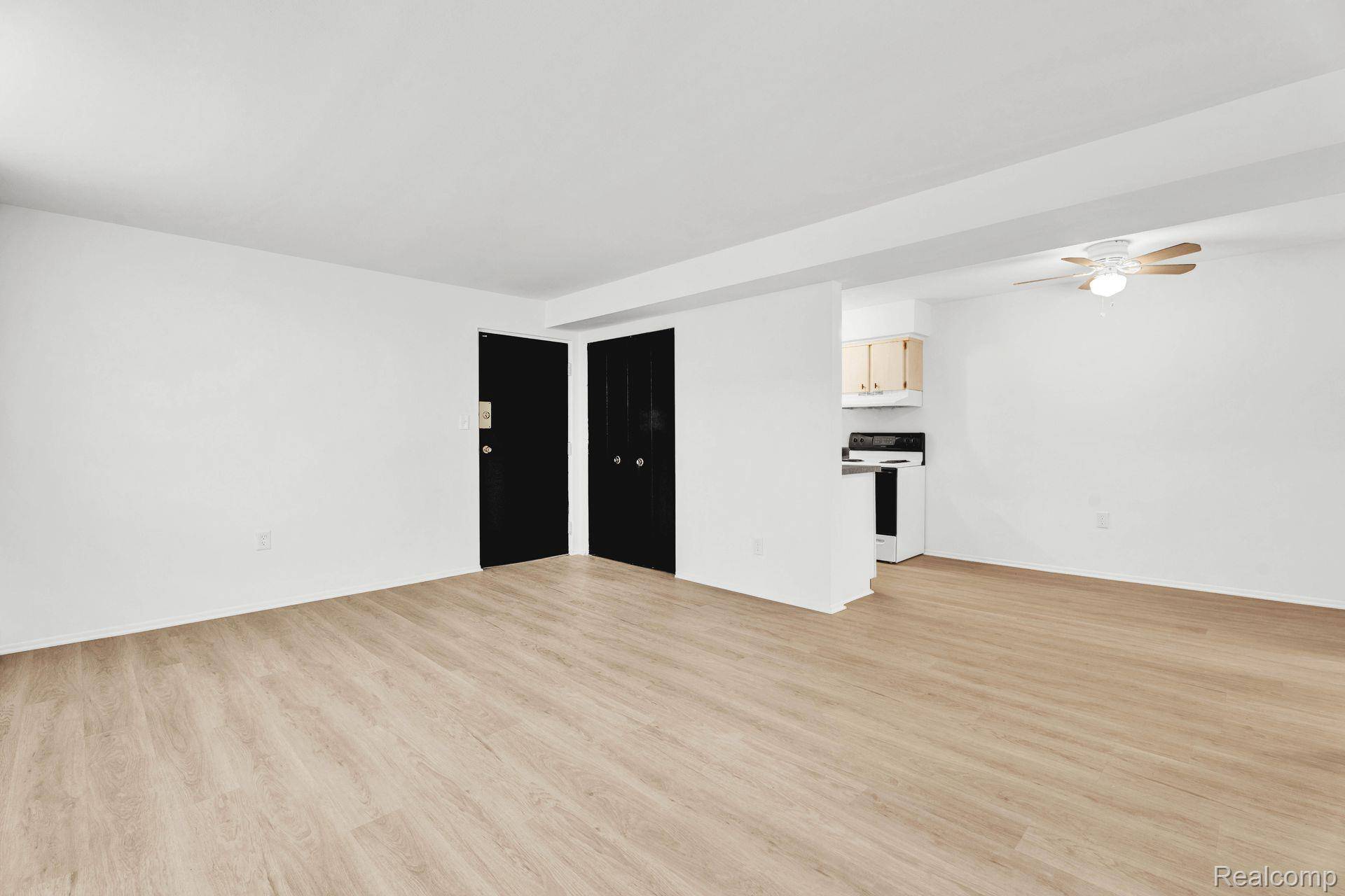 7215 Lathers ST #7231-11, Westland, MI 48185