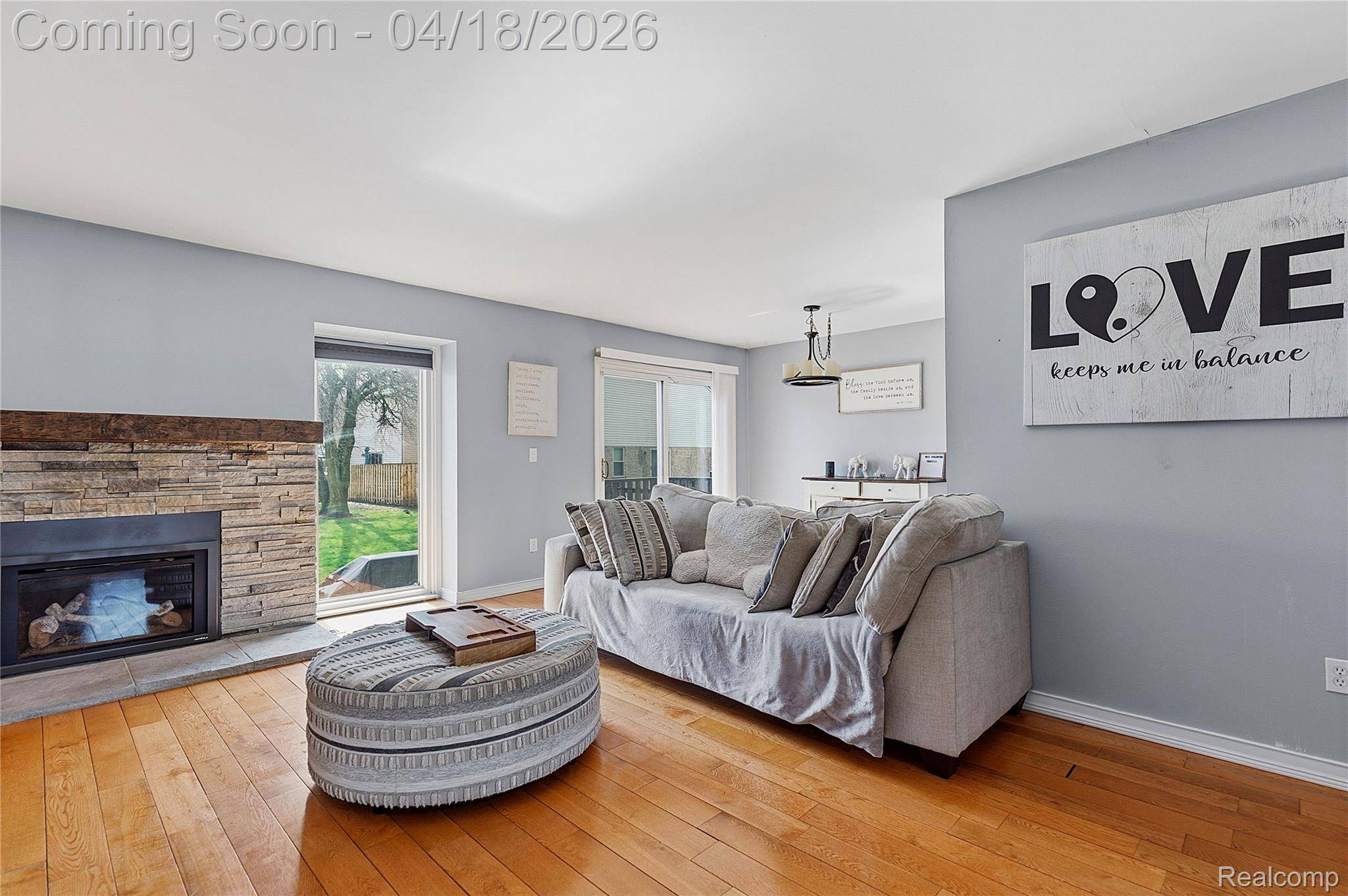 37816 Charter Oaks BLVD, Clinton Charter Township, MI 48036