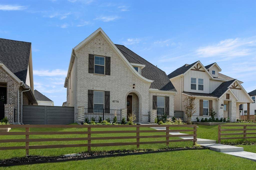 8776 Treeline Pathway, Justin, TX 76247