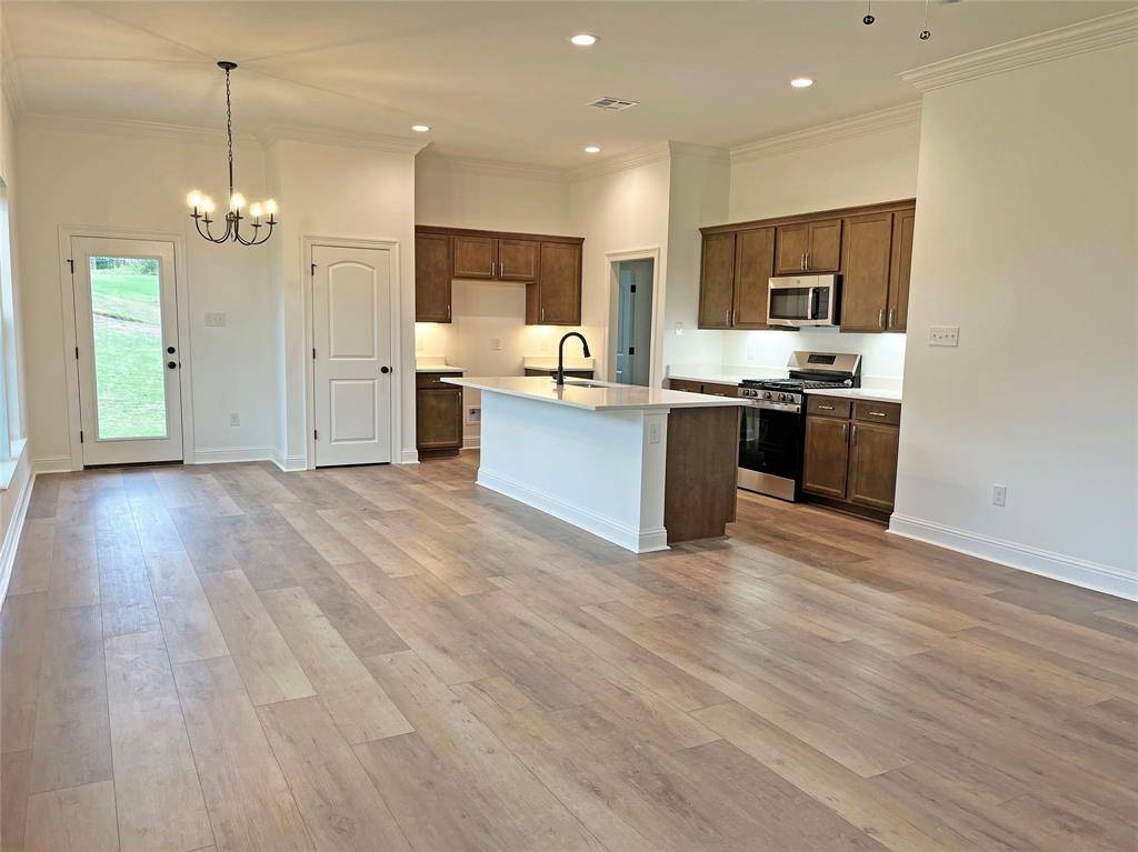 6568 Blanchard Lake Drive, Shreveport, LA 71107