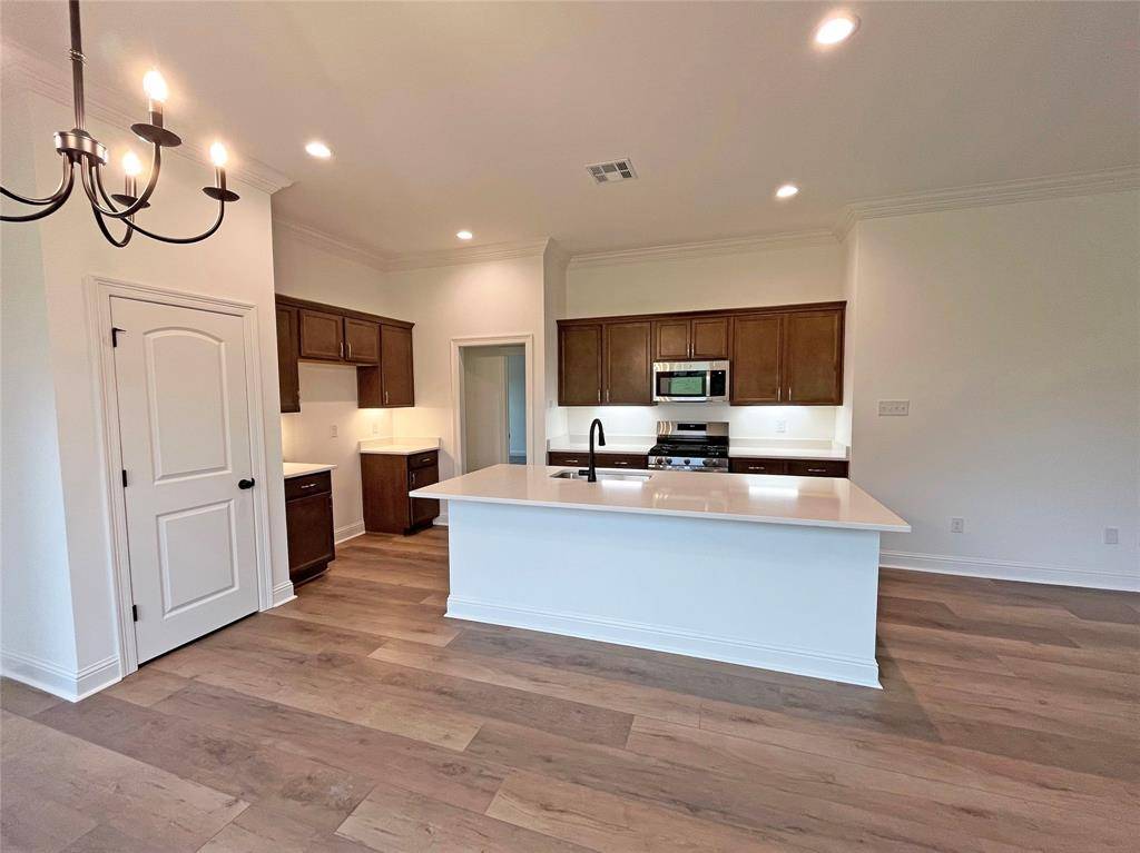 6568 Blanchard Lake Drive, Shreveport, LA 71107