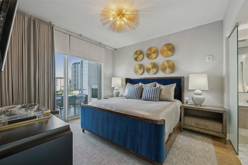 3130 N Harwood Street #905, Dallas, TX 75201