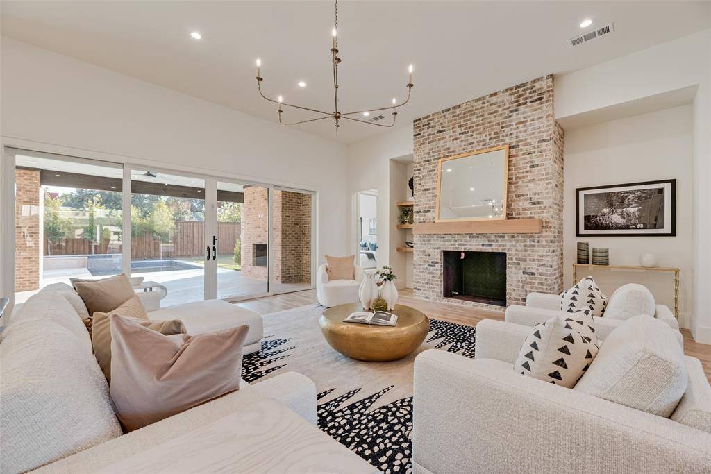 4074 S Better Drive, Dallas, TX 75229