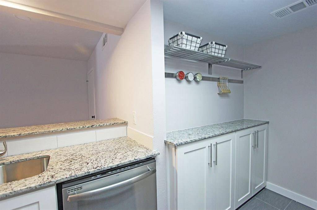 12816 Midway Road #2049, Dallas, TX 75244