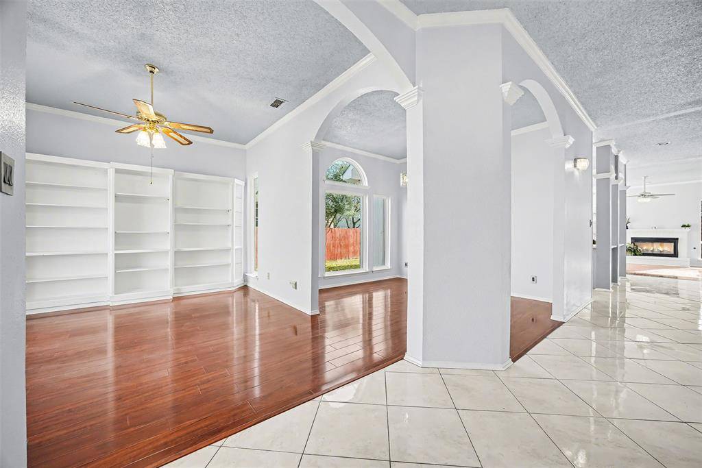 1132 Devonshire Drive, Desoto, TX 75115