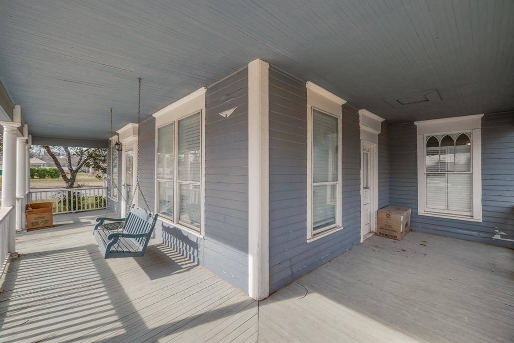 720 W Pecan Street, Coleman, TX 76834