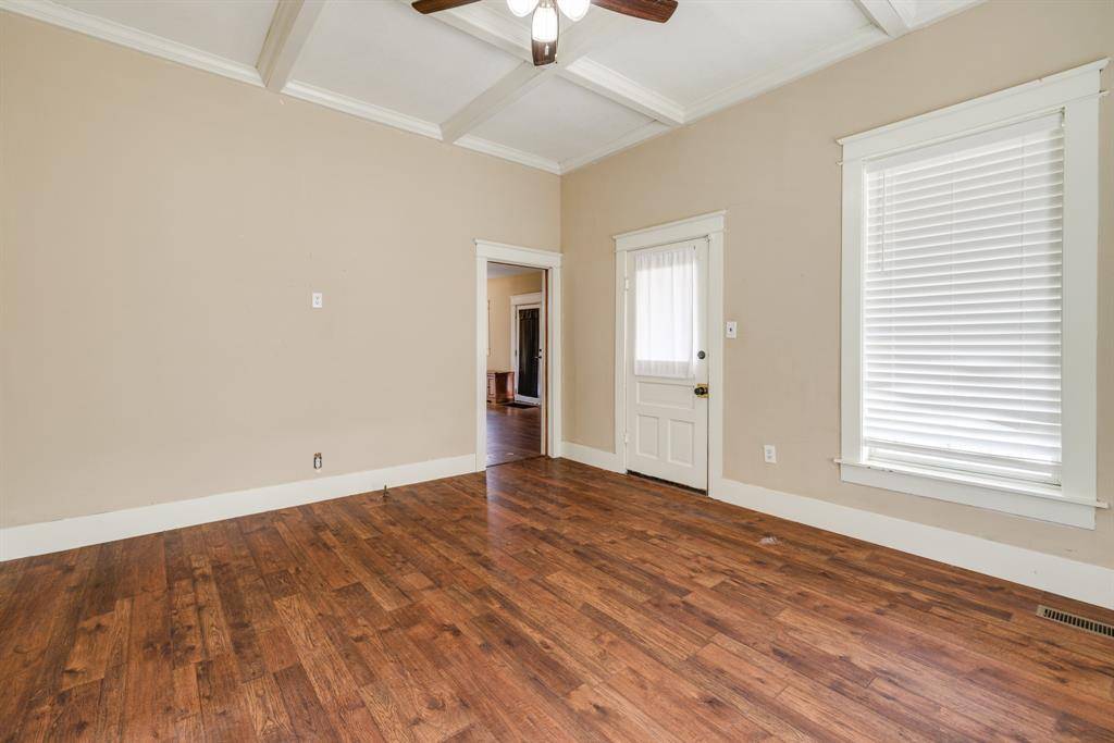 720 W Pecan Street, Coleman, TX 76834