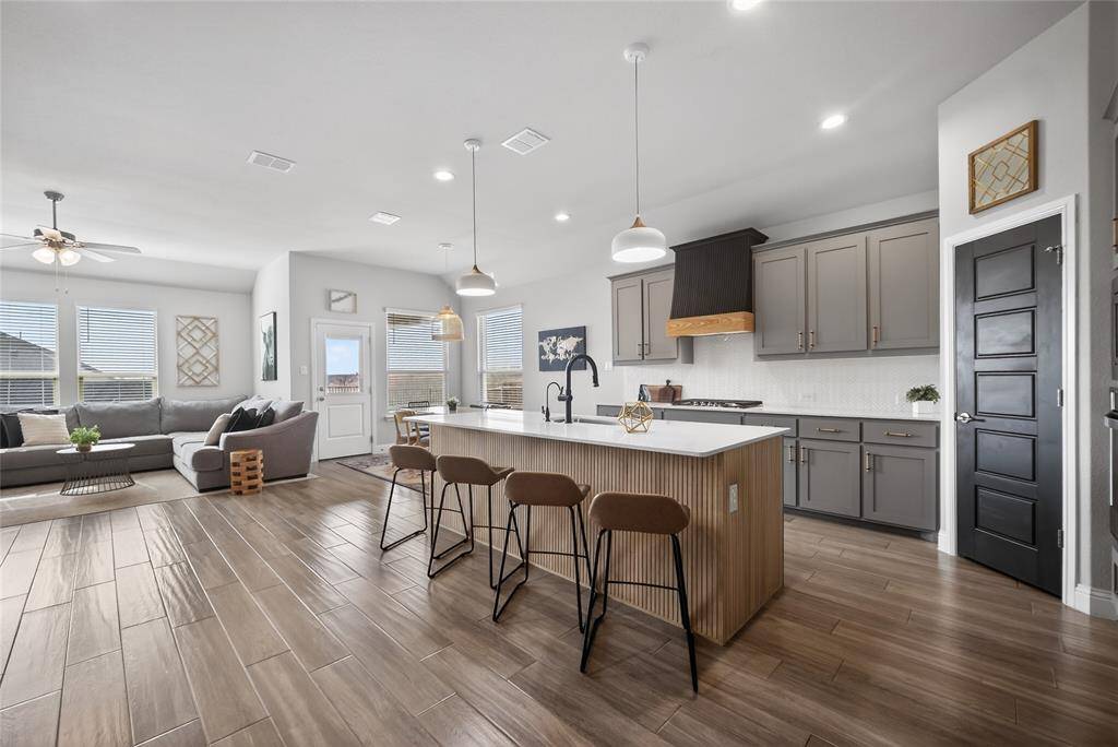 2252 Knightsgate Road, Argyle, TX 76226