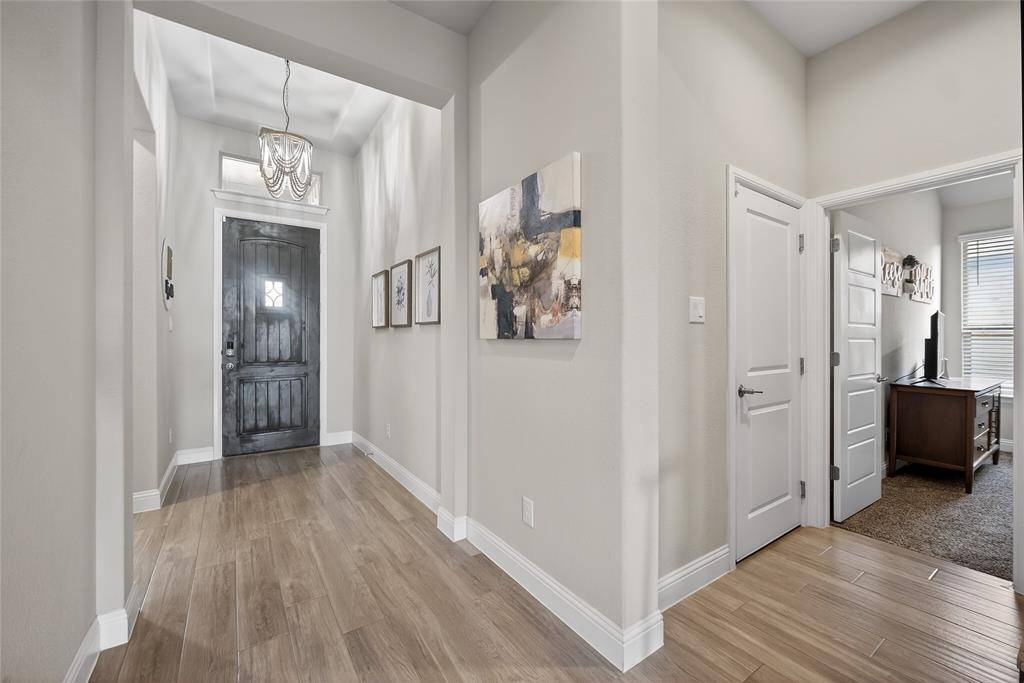 2252 Knightsgate Road, Argyle, TX 76226