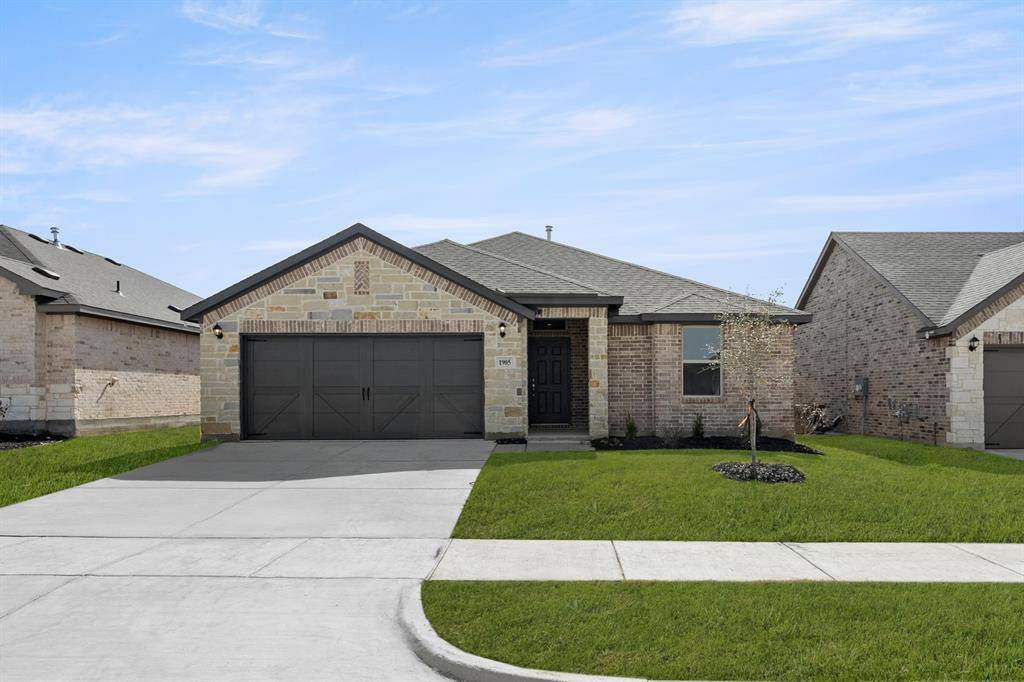 1905 Seminole Drive, Cleburne, TX 76033