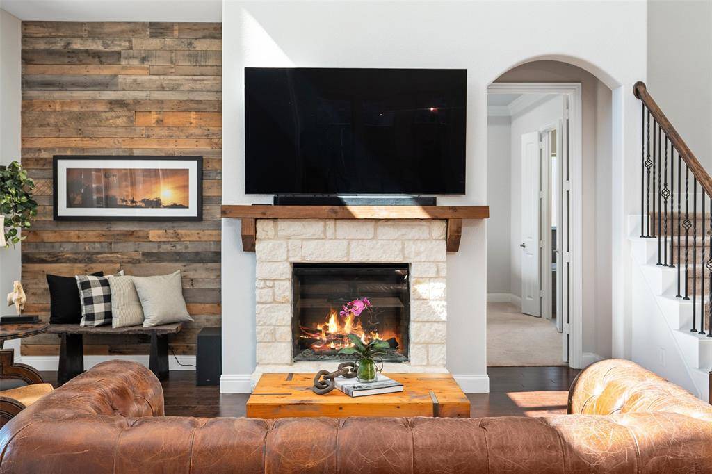 2608 Kuykendall Drive, Arlington, TX 76001