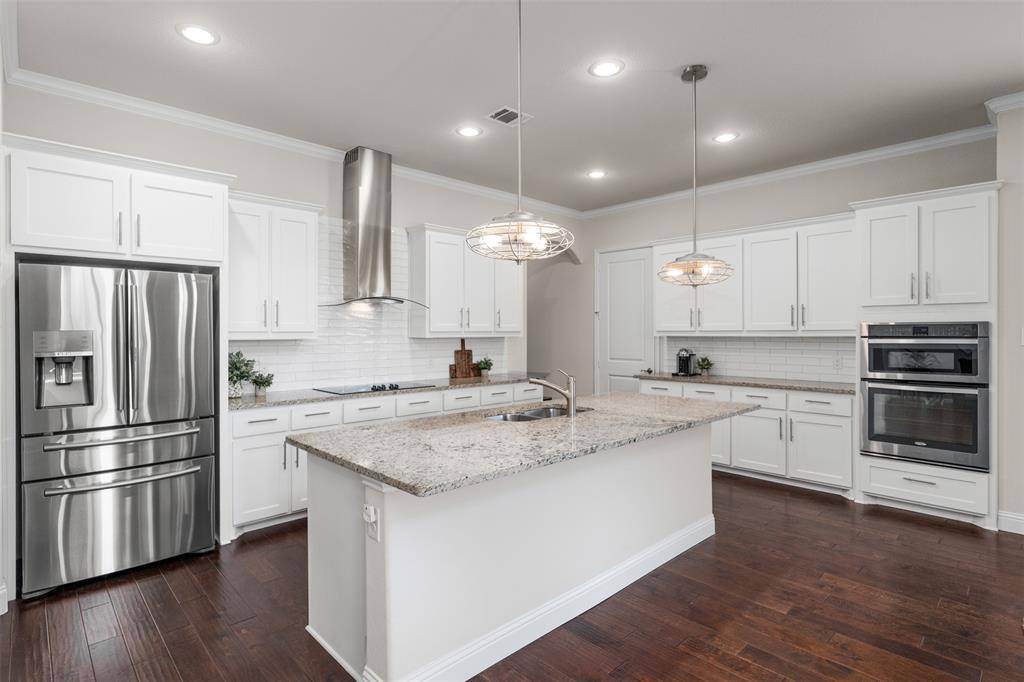 2608 Kuykendall Drive, Arlington, TX 76001