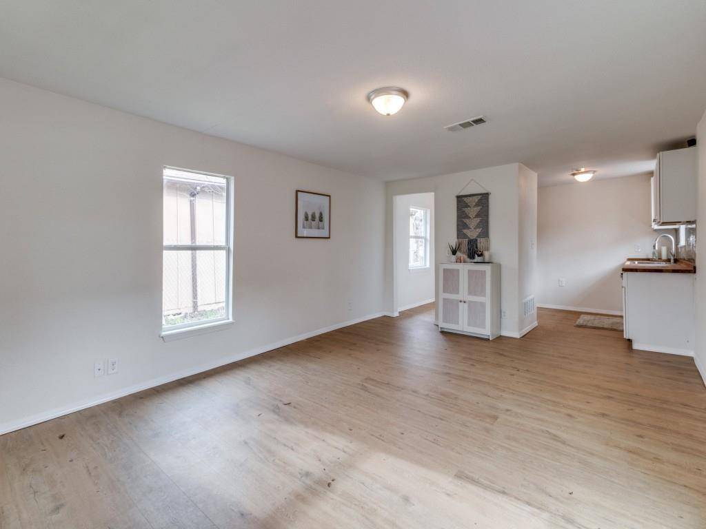 923 S First Street, Sherman, TX 75090