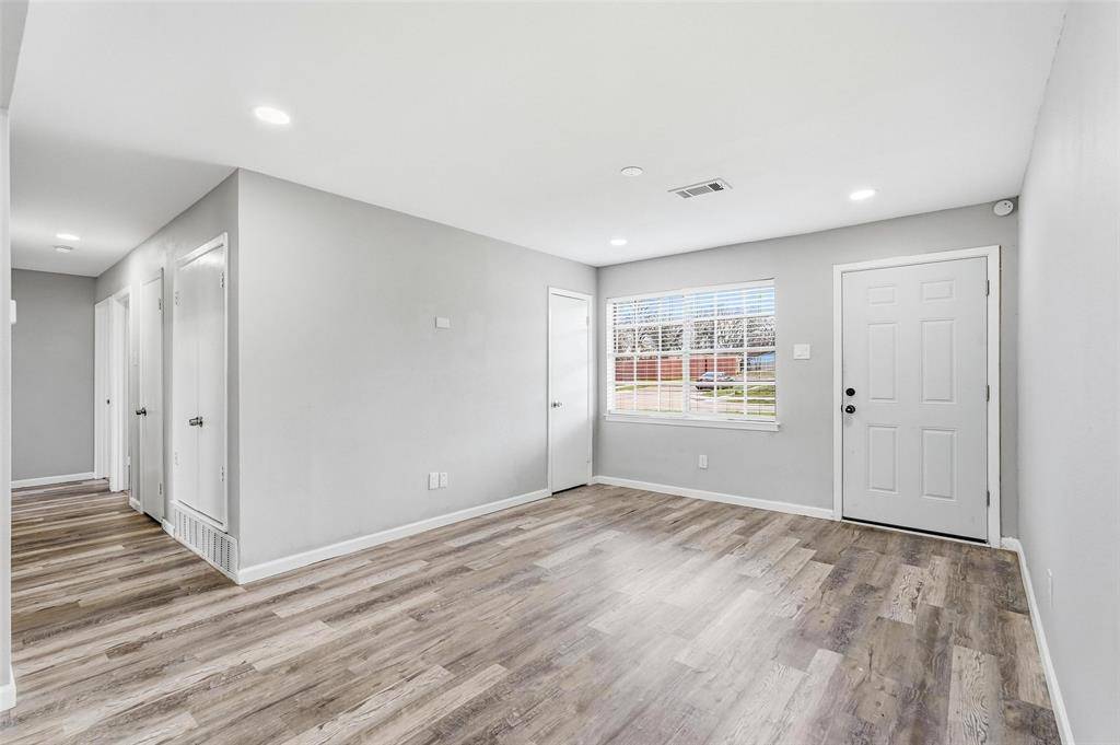 6129 Singing Hills Drive, Dallas, TX 75241