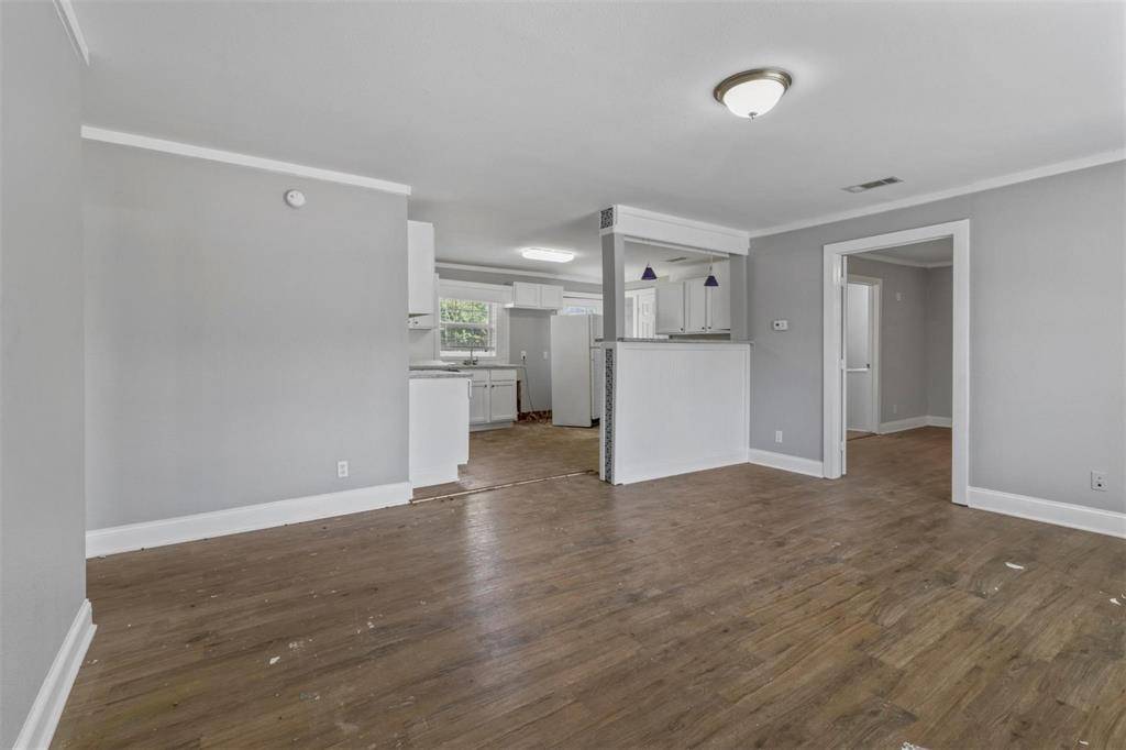 308 W Lamm Street, Blue Ridge, TX 75424