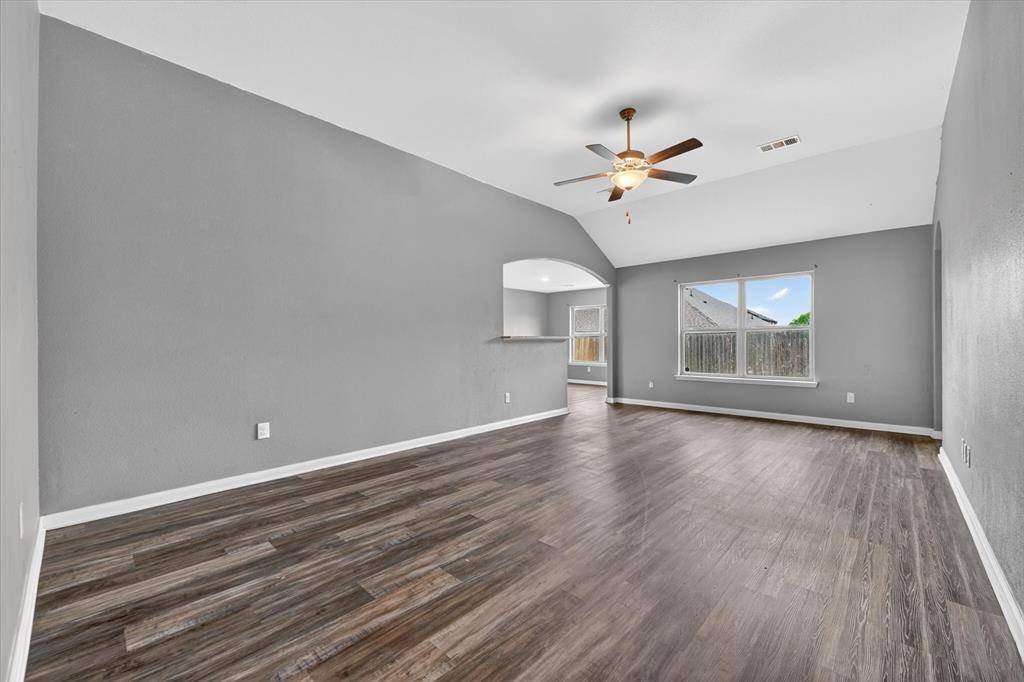 3011 Watercrest Drive, Sanger, TX 76266